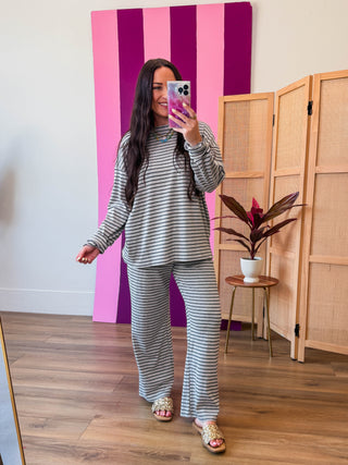 Wrapped In Comfort Stripe Set
