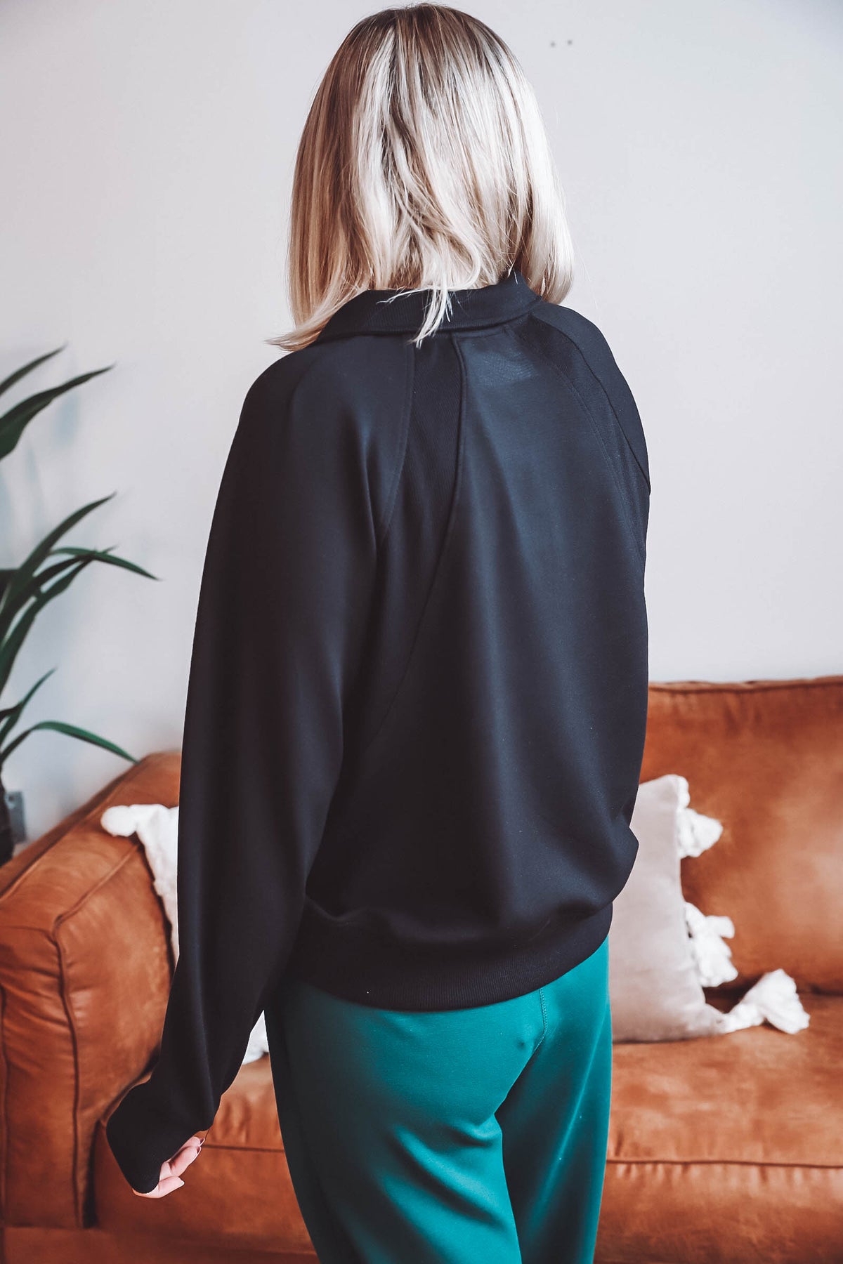 Angie Pullover-Black-Thread & Supply