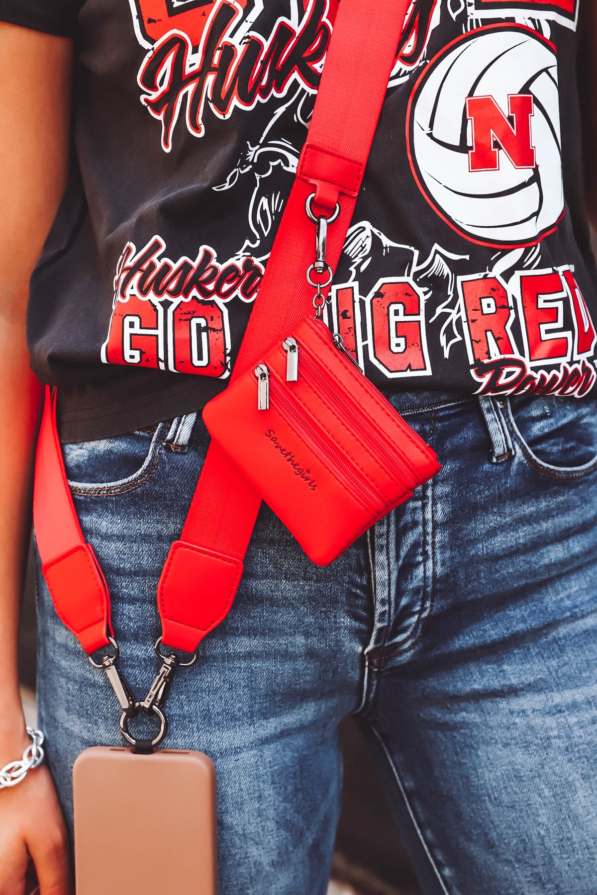 Clip & Go Strap & Pouch-Red