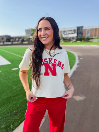 Nebraska Mascot Arch Cropped Tee