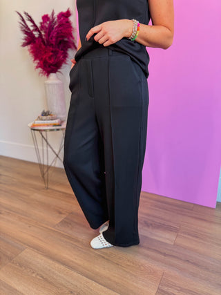 Simply Chic Trousers-Black