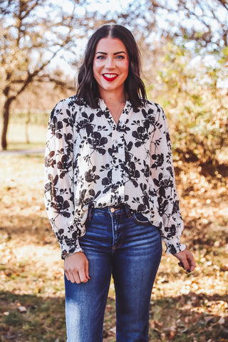 Shawna Floral Top-Black