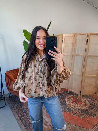 Alicia Floral Top-Taupe