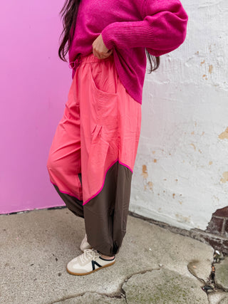 Contrast Flow Jogger-Coral Rose/Brown