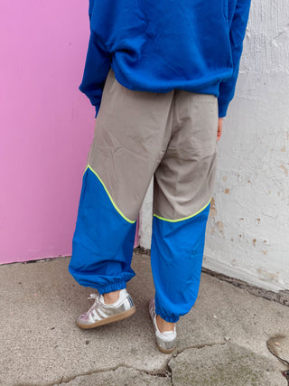 Contrast Flow Jogger-Stone Taupe/Sonic Blue