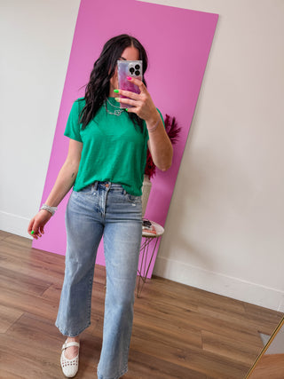 Lindsey Basic Tee-Kelly Green