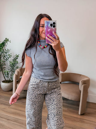 Effortless layering meets everyday style with this ribbed mock neck tee. Crafted with a slim fit silhouette, it features short sleeves and a classic mock neckline for a polished look. Exposed seam details add subtle visual interest to this versatile basic. Perfect as a standalone piece or layered under your favorite jacket or sweater.
house of color Summer
shop by color season