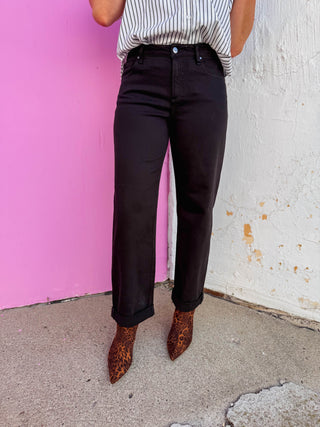 Logan Mid Rise Barrel Jeans