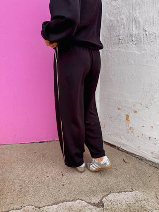 Weekend Mode Pants-Black