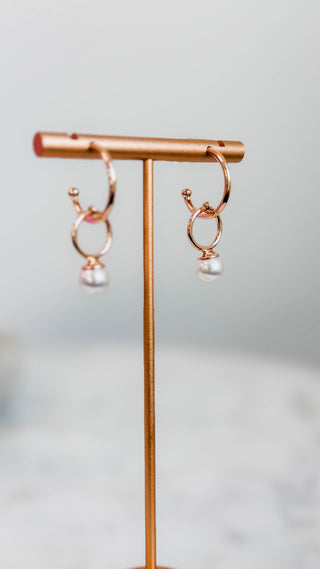 Gold Open Circle & Pearl Huggie Hoops