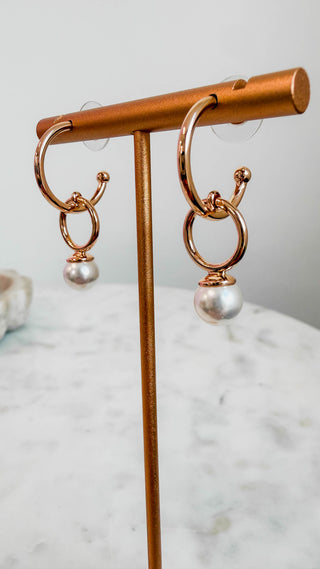 Gold Open Circle & Pearl Huggie Hoops