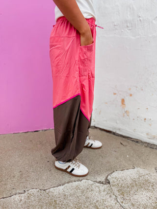 Contrast Flow Jogger-Coral Rose/Brown