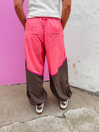 Contrast Flow Jogger-Coral Rose/Brown