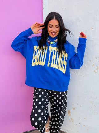Brighten your everyday with this playful reversible mock neck featuring a cheerful polka dot design. Flip between a fun "Good Things" graphic or vibrant blue and soft light yellow dots to match your mood and outfit. The lightweight, portable construction makes it perfect for on-the-go style—whether you're running errands or enjoying casual outings. A fun, versatile piece that adds personality to any wardrobe.
house of color Summer
house of color Winter