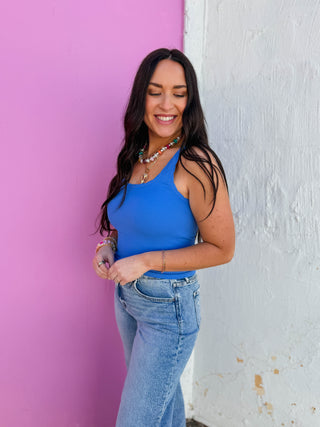 Reversible Scallop Edge Tank-Marina