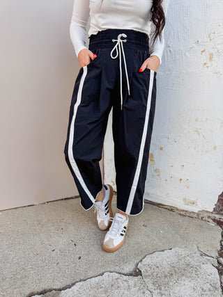 Cool Girl Barrel Pants-Black