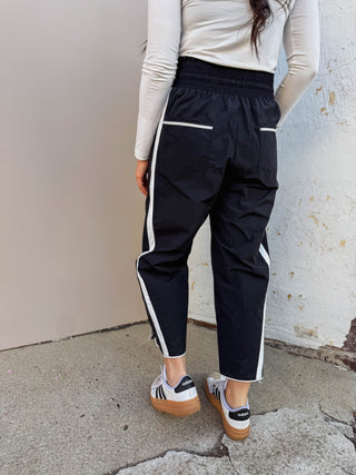 Cool Girl Barrel Pants-Black