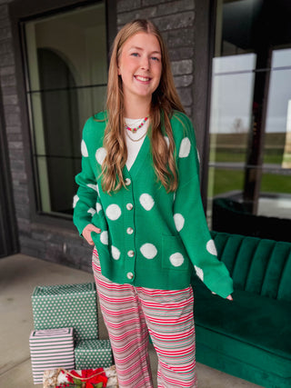 Celebrate the season in festive style with the Oh What Fun Cardi! Featuring a classic V-neckline and long sleeves, it delivers cozy comfort for holiday gatherings. The button-front closure makes layering effortless, while the textured polka dot pattern adds playful personality. Perfect for creating cheerful seasonal looks!
house of color Summer
house of color Winter
shop by color season