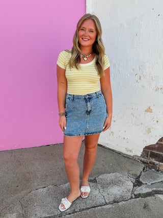 Chill Day Striped Tee-Yellow
