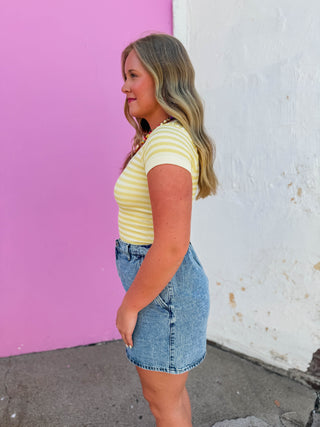 Chill Day Striped Tee-Yellow