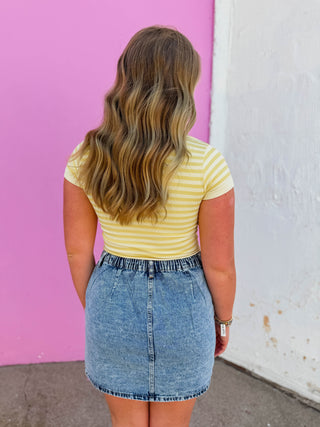 Chill Day Striped Tee-Yellow